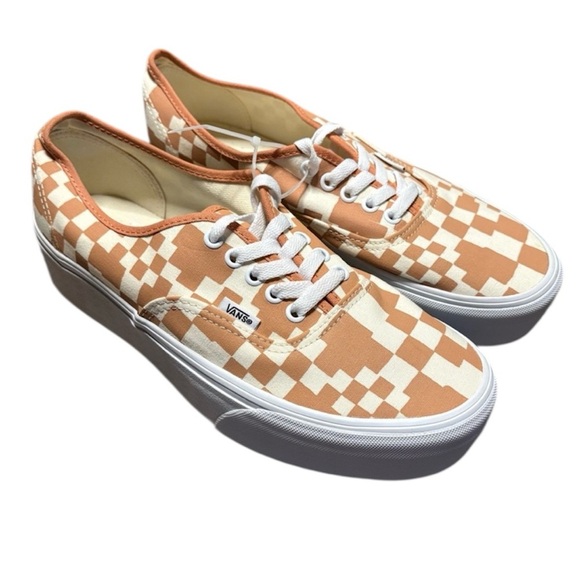 Vans Shoes - Vans Women’s size 11.5 Orange and Cream Geometric Platform